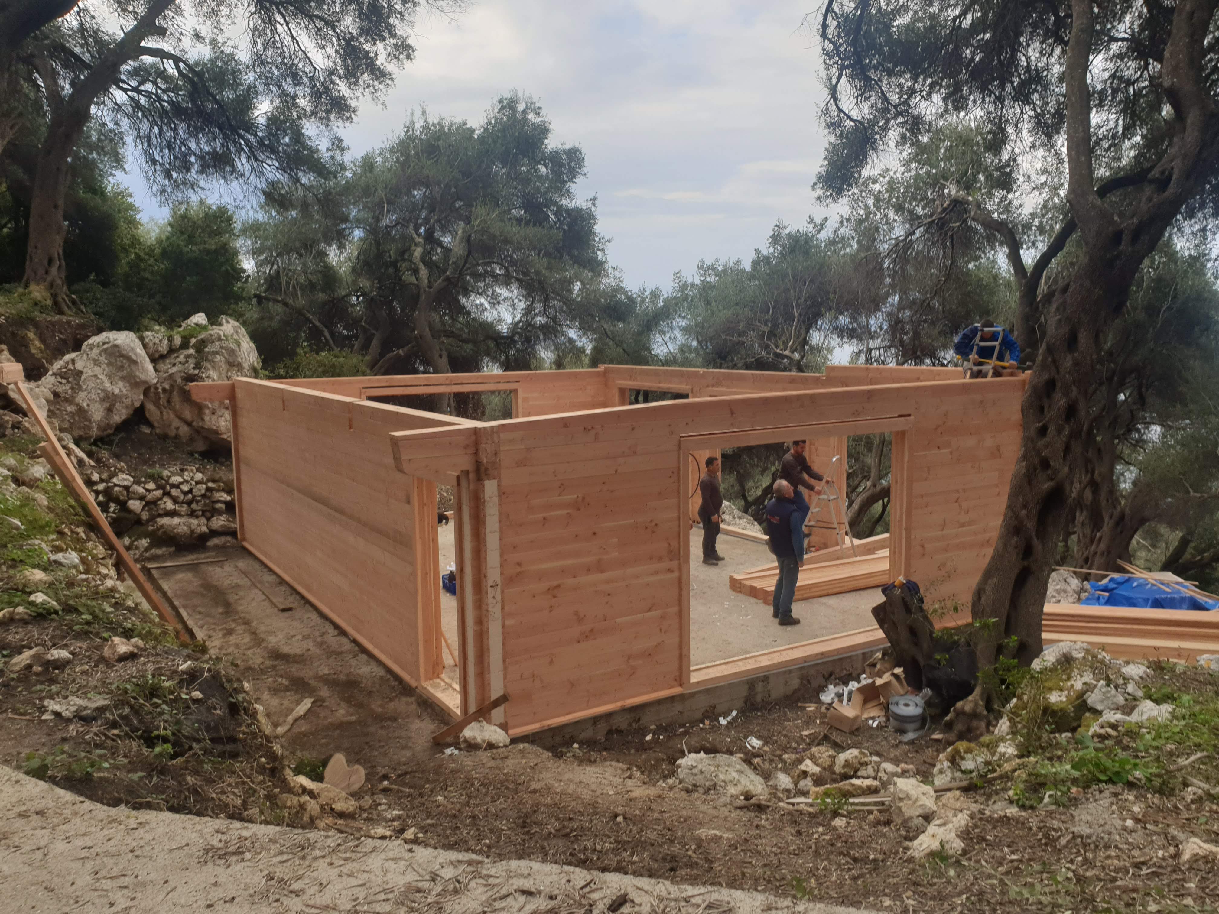 Wood Concept France propose des chalets en bois de madrier isolé — free download