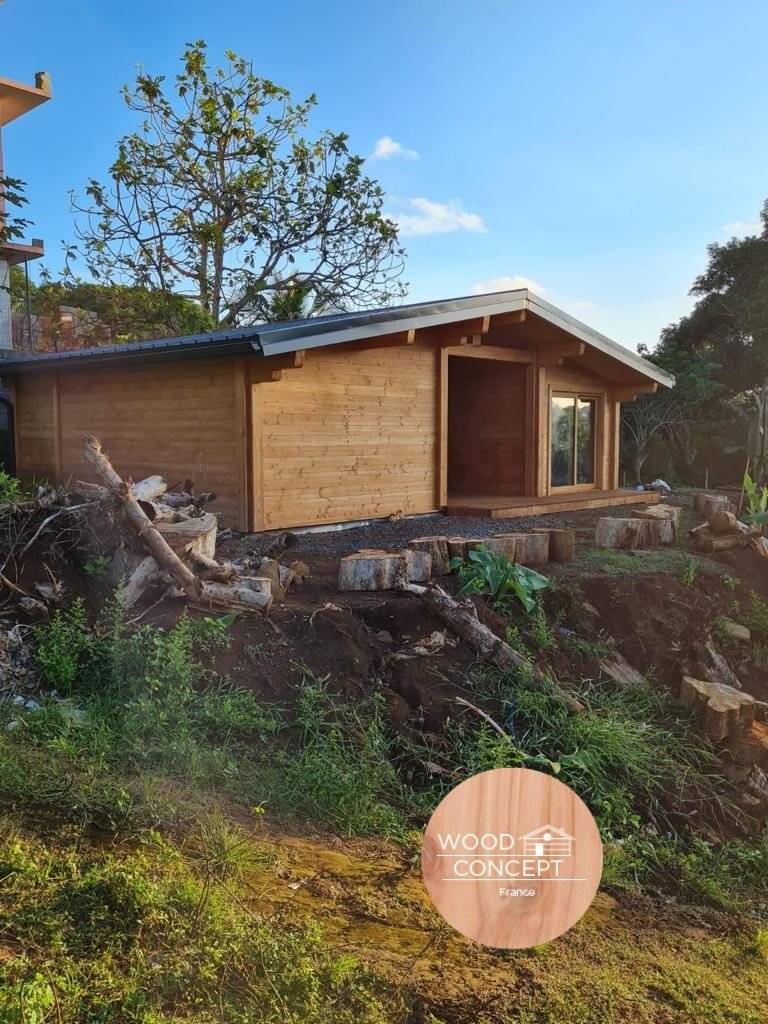 Wood Concept France propose des chalets en bois de madrier isolé — free download